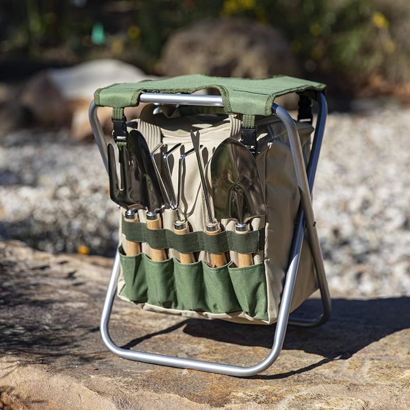 Garden fan sprayer

