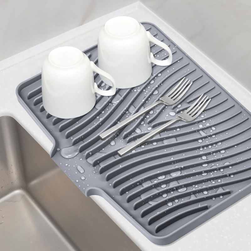 dish rack with utensil holder

